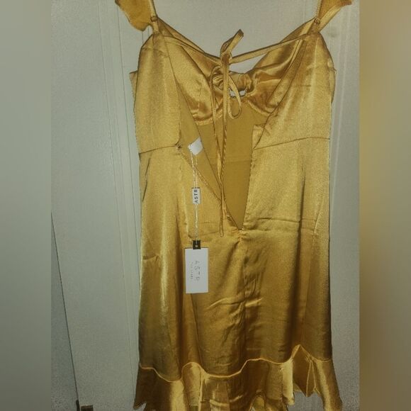 ASTR THE LABEL Marla Mini Dress silky Satin yellow Princess Belle Nwt Sz Small - Picture 9 of 14